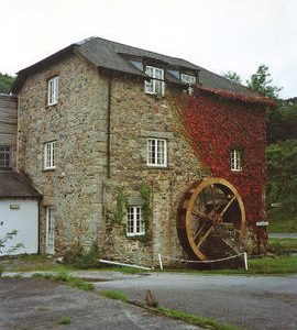 Avonwick, South Brent replica waterwheel