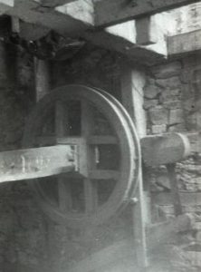 Pulley wheel at Gellidywill Mill