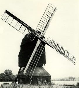 Holywell post mill, Hunts.
