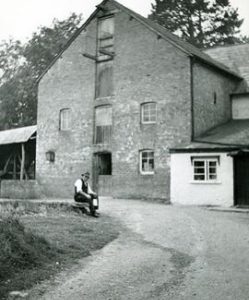 Crowards Mill, Eyton
