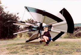 Justin Coombs compares his size to the fan