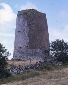 Melin Mechell, Mynydd Mechell, Mechell