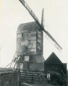 Post mill, Horndon on the Hill