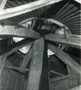 Millpost and crosstrees, Moreton post mill