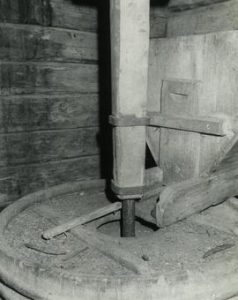 Stone and wood carved quant in a toe mill in Jalasjäivi, South Bothnia