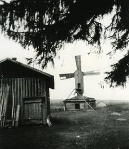 Magpie mill and outbuilding in Humppila, Häme