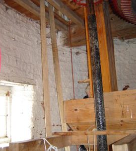 Great spur wheel, stone nut and stone spindle, tower mill, Bardwell