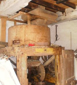 Engine-driven mill on ground floor, tower mill, Billingford