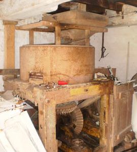 Engine-driven mill on ground floor, tower mill, Billingford