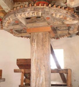 Upright shaft and crown wheel, Stevens' Mill, Burwell