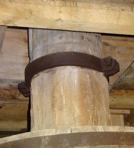 Crown wheel and upright shaft, Chesterton Windmill, Chesterton