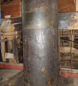Main post, Cat and Fiddle Mill, Dale Abbey