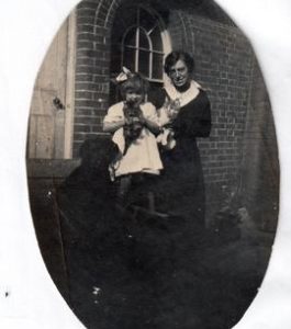 Photograph of Gwendolen West (nee Russell) and daughter Helen