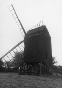 Post mill, Nutley, under repair