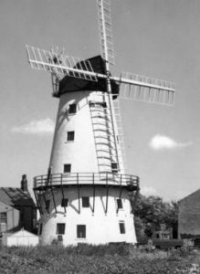 Marsh Mill, Thornton, in working order