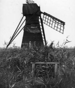 Norman's Mill, Wicken Fen, in a disused condition