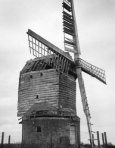 Post mill, Kibworth Harcourt, derelict