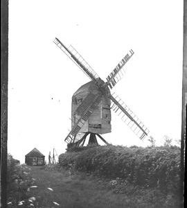 Post mill, Ashurst, derelict