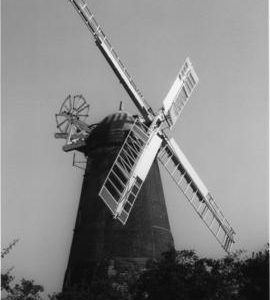Ovenden's Mill, Polegate, preserved with sails