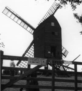 Post mill, Nutley, preserved with sails