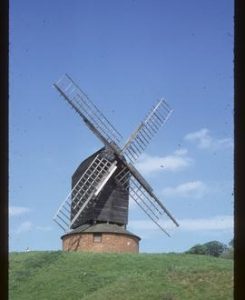 Nixey's Mill, Brill, preserved with sails