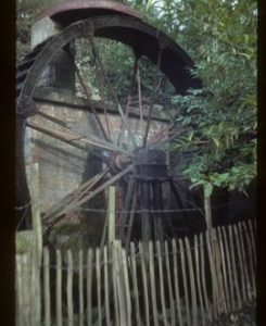 Standalone(?) waterwheel