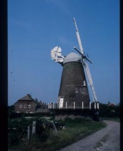 Ovenden's Mill, Polegate, preserved with two sails down to stocks