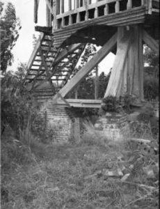 Henfield post mill (2)