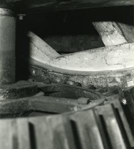 Numbered cog positions on brake wheel, Davison's Mill, Stelling Minnis