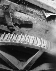 Great spur wheel and nut shifting lever, tower mill, Stanford