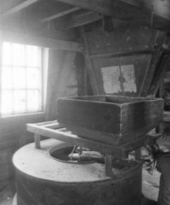 Millstone furniture, Davison's Mill, Stelling Minnis