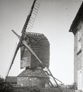 North Muskham Post Mill, North Muskham, derelict