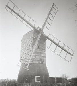 Longbottom's Mill, Tuxford, derelict