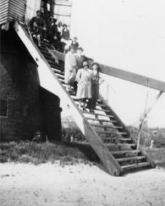 Party on ladder, Club Mill, Hucknall