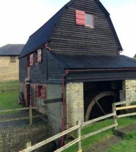 Ford End Mill, Ivinghoe, Buckinghamshire