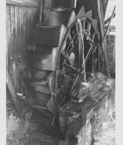 Finch's Forge, Sticklepath, wheel