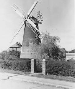 Polegate Tower Mill, Polegate, four common sails, false fantail