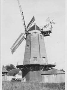 Shipley Smock Mill, Shipley, four shuttered sails, fantail, gallery side
