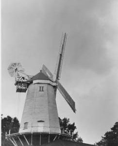 Shipley Smock Mill, Shipley, four shuttered sails, fantail, gallery