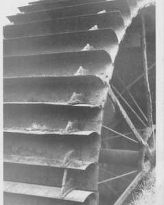 Deans Mill, Lindfield, wheel close up