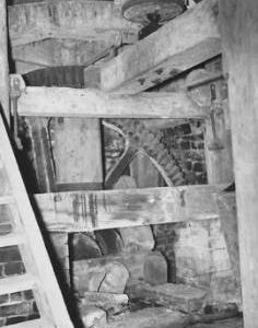 Duncton Mill, Duncton, internal, pit wheel, wallower, upright shaft