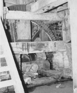 Duncton Mill, Duncton, internal, pit wheel, wallower, upright shaft