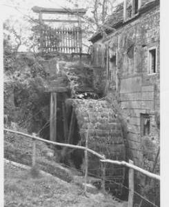 Hurst Mill, Nurstead, wheel overgrown