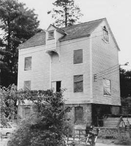 Ifield Mill, Ifield, wheel during restoration