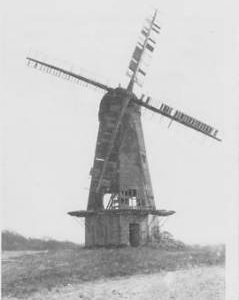 Almer's Smock Mill, Ockley, derelict, four sails