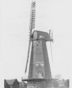 Outwood Smock Mill, Outwood Common