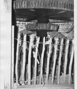 Flanchford Mill, Reigate, internal, pit wheel and wallower, spur wheel