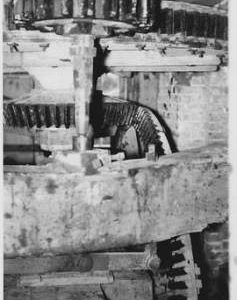 Charlecote Mill, Hampton Lucy, internal, pit wheel and wallower, spur wheel, stone nut