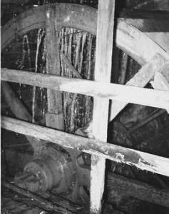 Dumbleton Mill, Dumbleton, internal, wheel