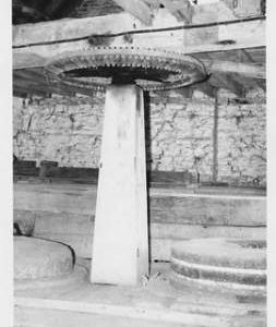 Kemble Mill, Kemble, internal, crown wheel, stones floor